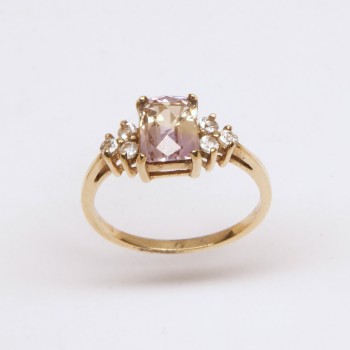 9ct Gold Topaz/CZ Ring